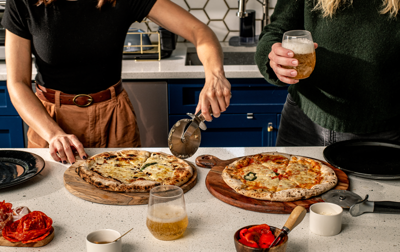 Poco Bero handmade Neapolitan pizza boxes and pizzas